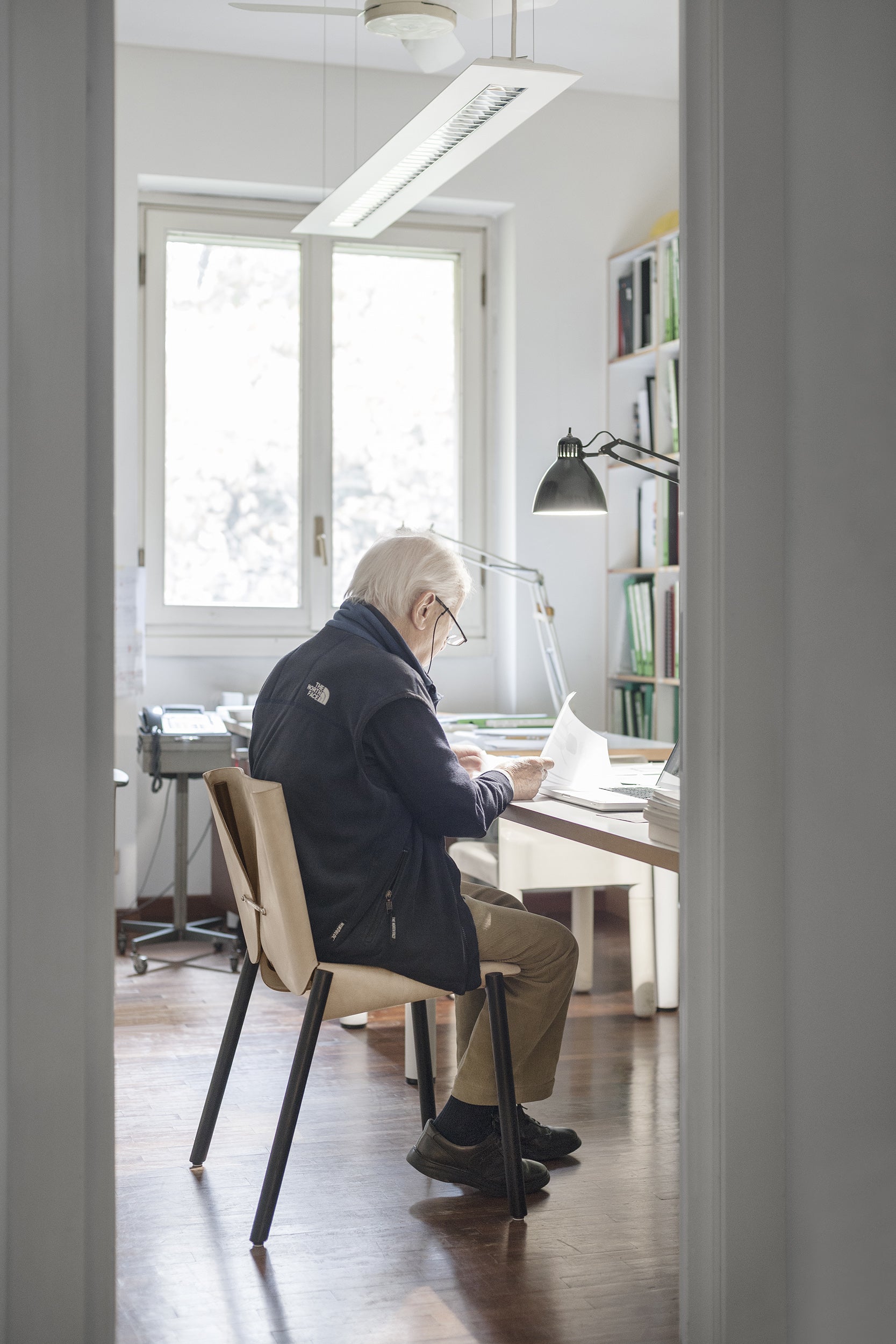 1085 Edition sedia/ poltroncina