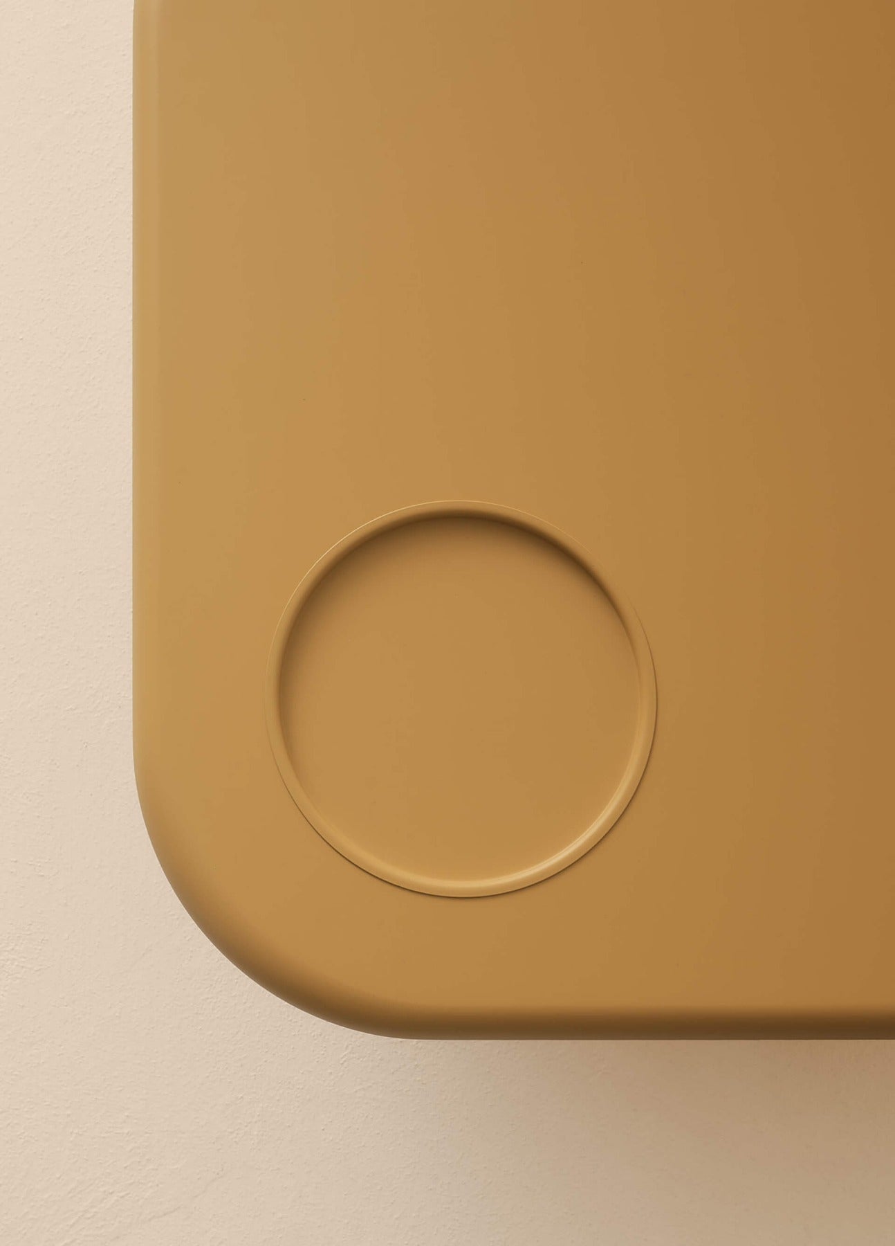 Orion tavolino Ø120 laccato opaco