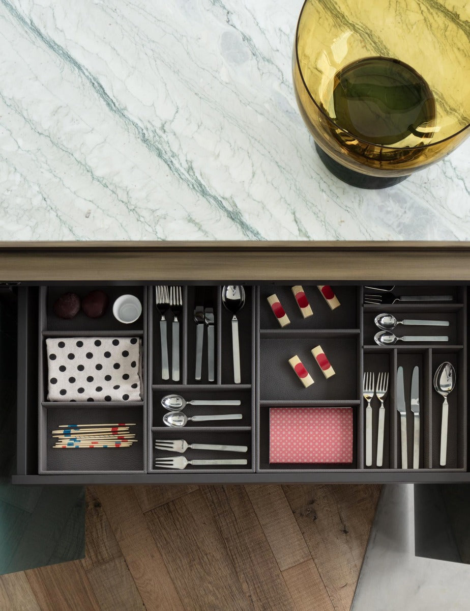 Florens madia laccata opaca