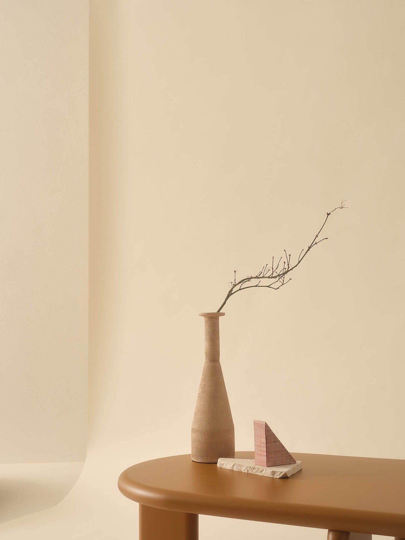 Orion tavolino Ø120 laccato opaco