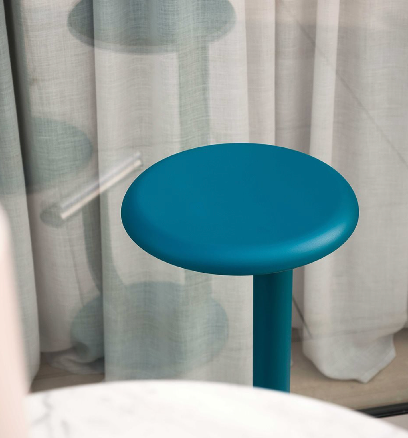 Strong sgabello indoor/outdoor