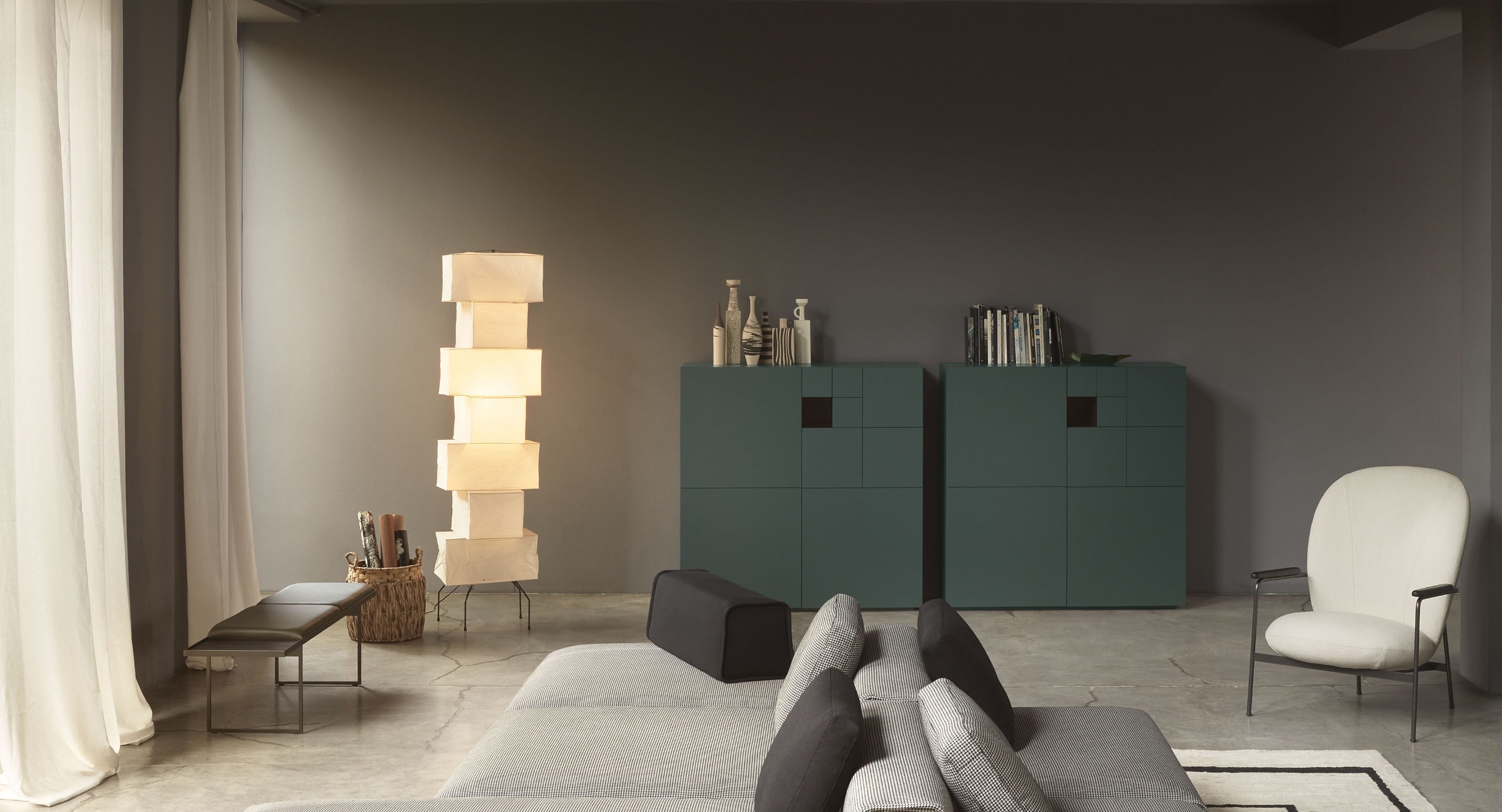 Conchiglia mobile contenitore laccato opaco