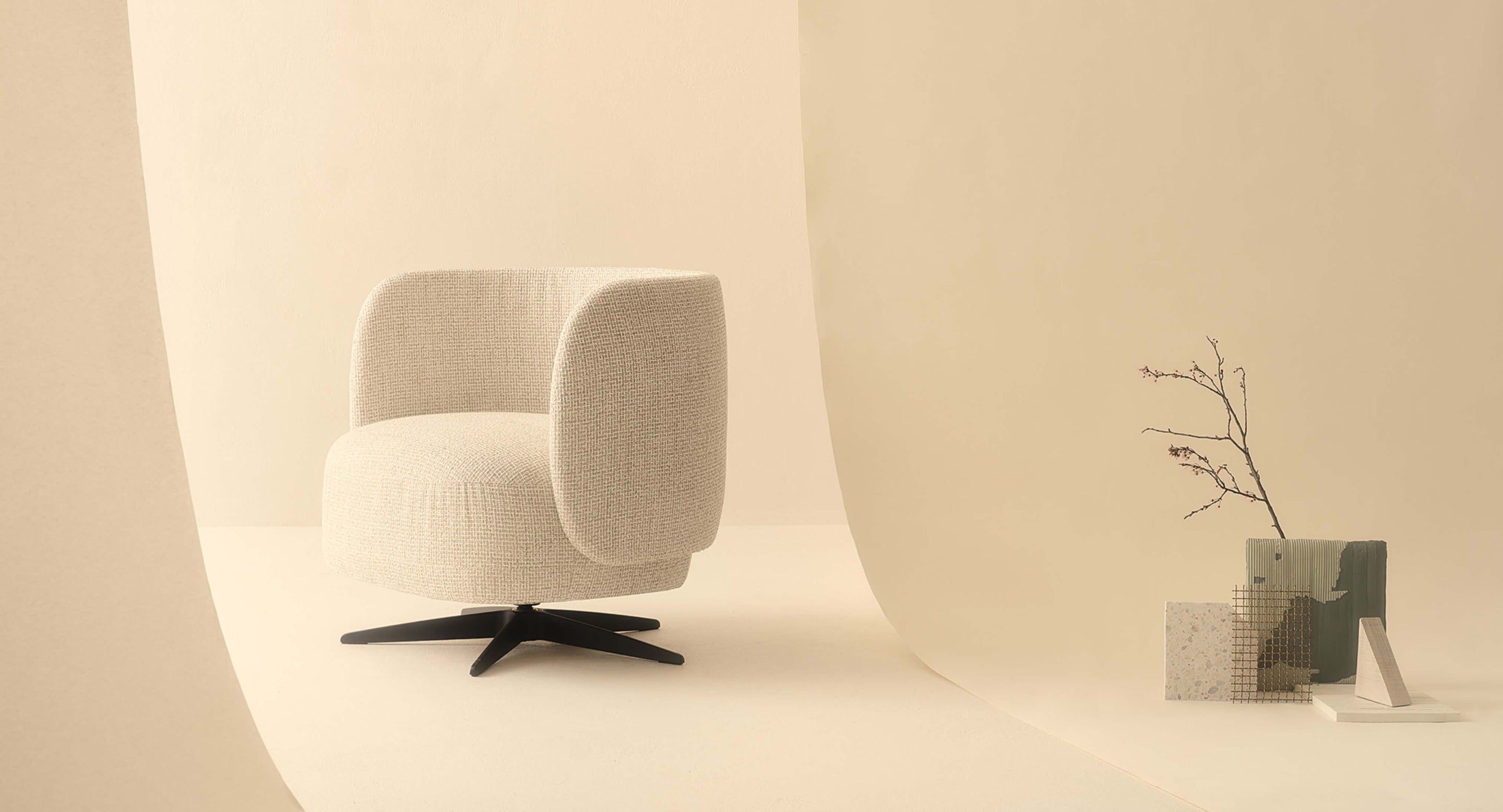 Miki poltrona con base girevole 360° tessuto DA