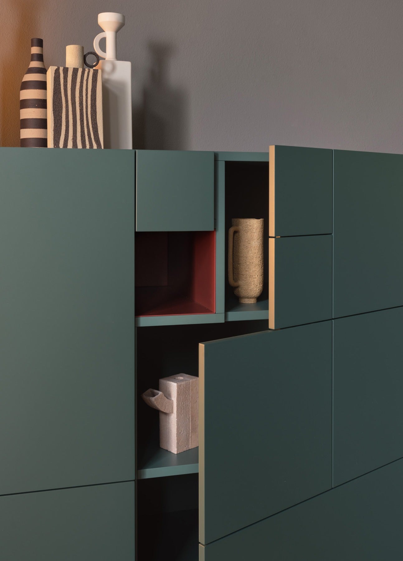 Conchiglia mobile contenitore laccato opaco