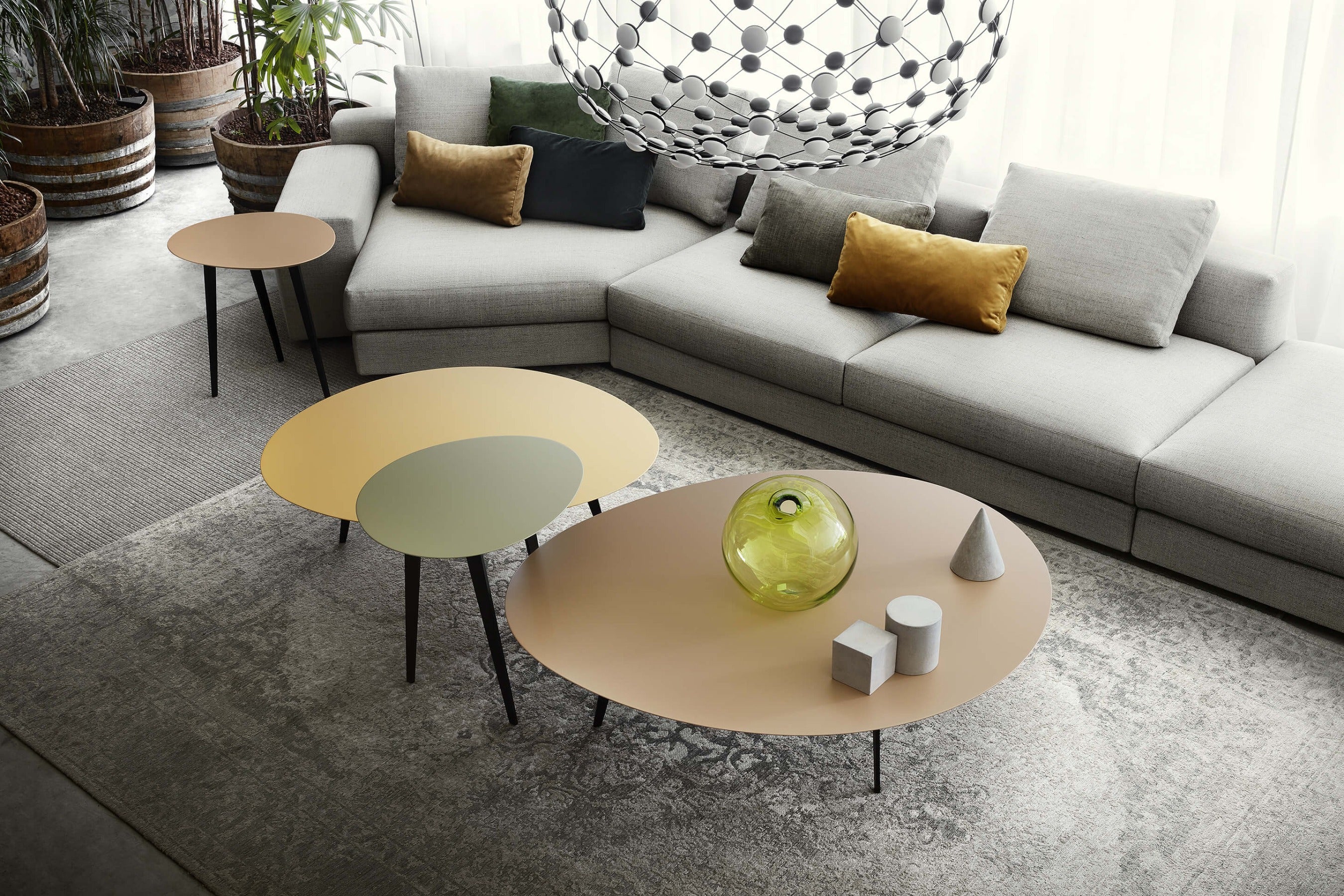 Flowers tavolino laccato opaco H 37/55